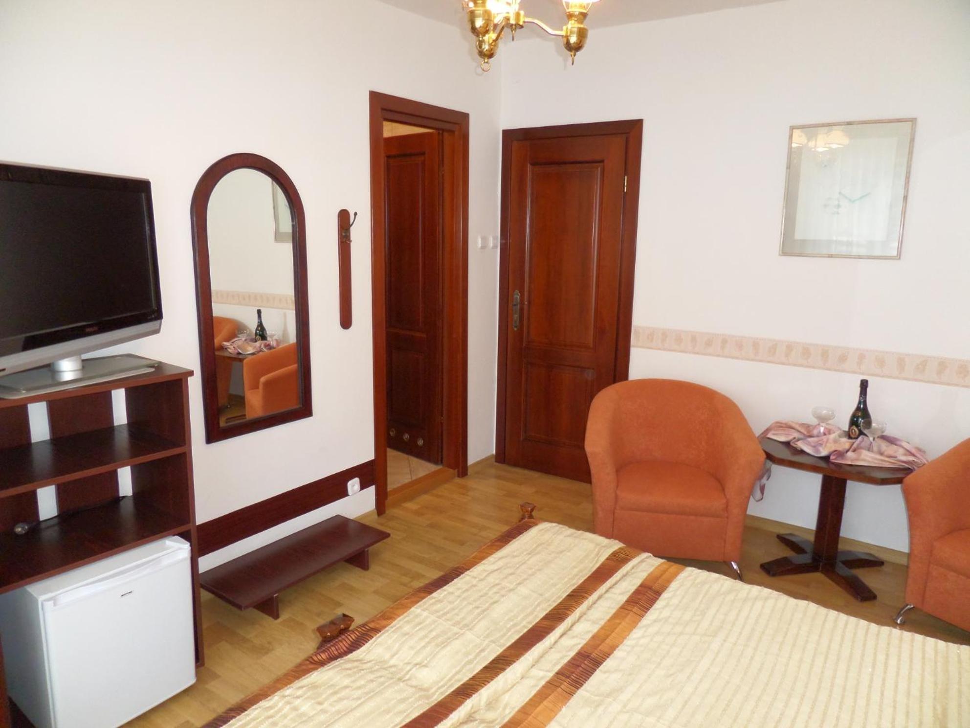 Bed and Breakfast Lawendowy Zakatek Леба Экстерьер фото