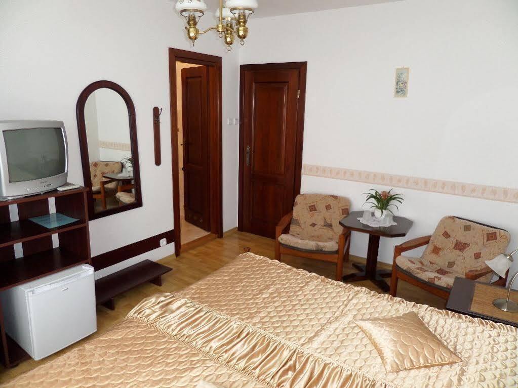 Bed and Breakfast Lawendowy Zakatek Леба Экстерьер фото
